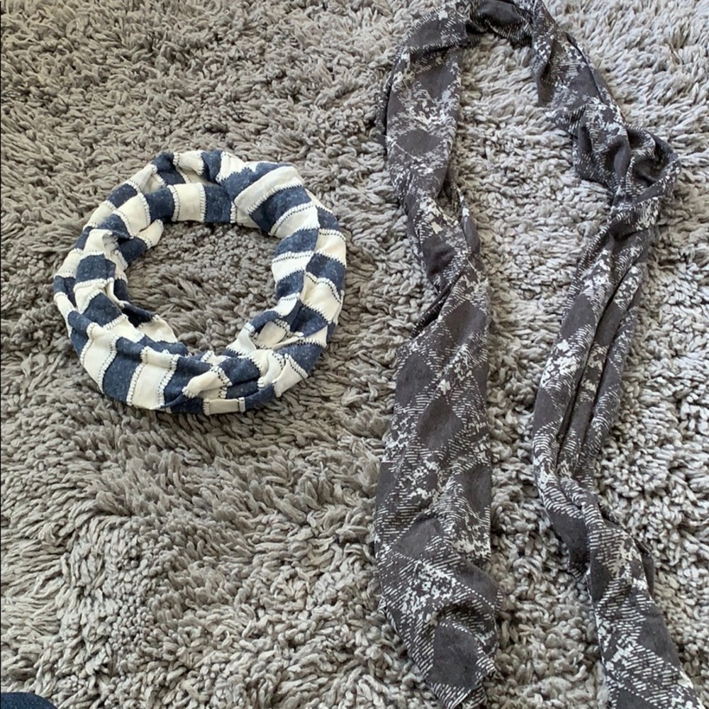 Scarf bundle - Picture 6 of 6